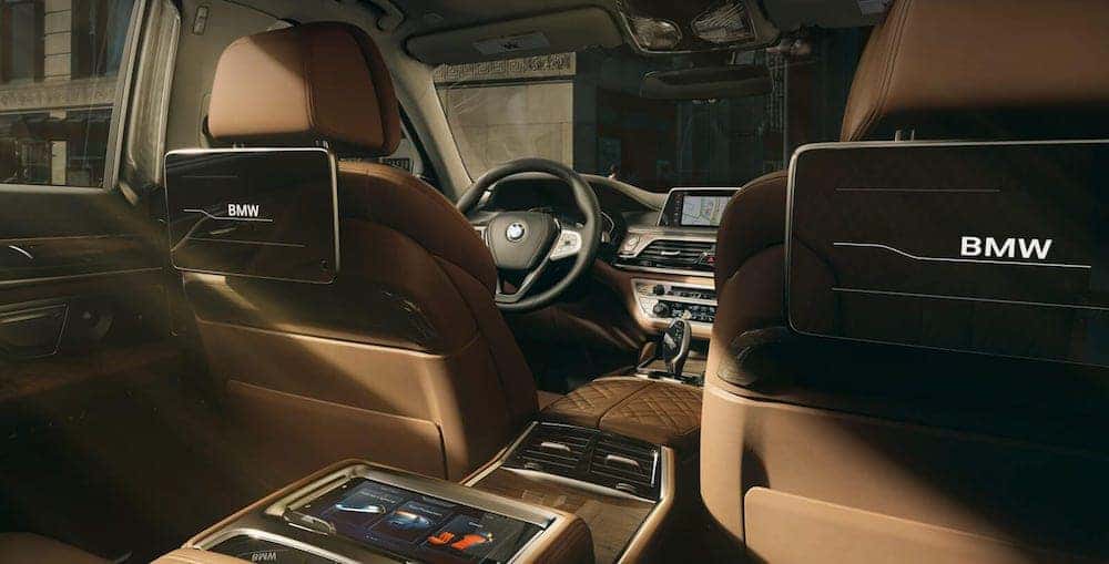 Step Inside the 2021 BMW 7 Series Interior | 7 Series Seating Capacity