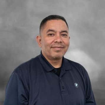 Gus  Navarro 
