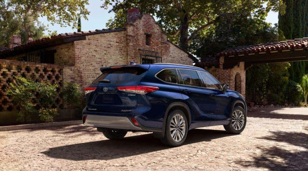 2023 Toyota Highlander Hybrid Overview | Edmark Toyota