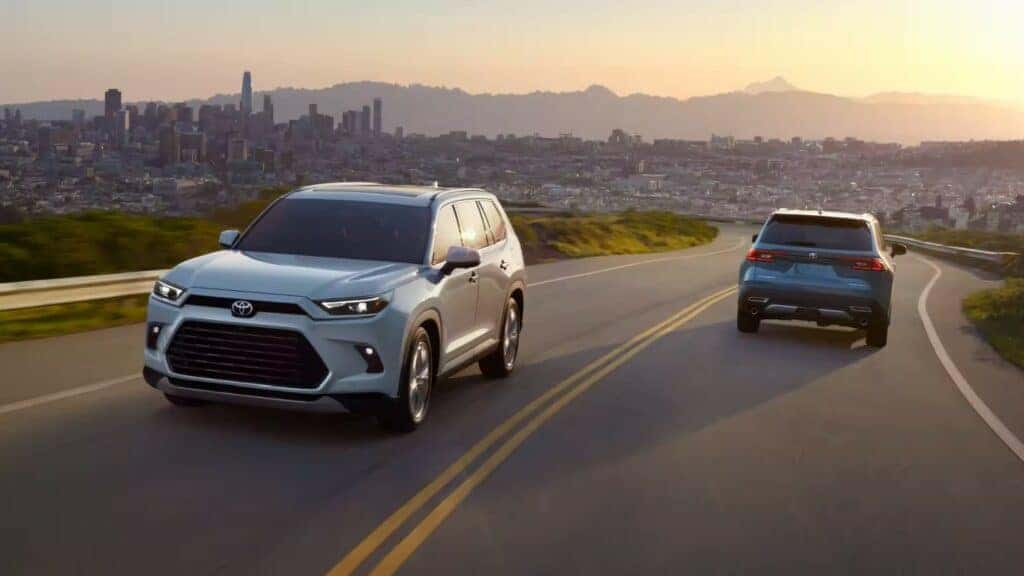 2024 Toyota Highlander Overview | Edmark Toyota