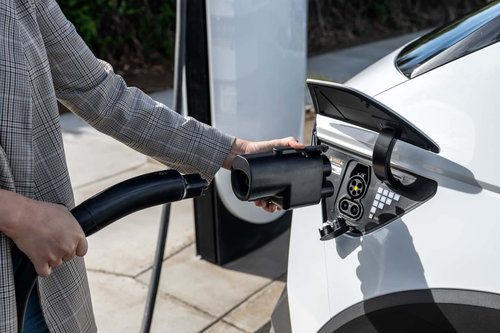 Hyundai EV Owners Now Get Free NACS Adapters for Tesla Supercharger ...