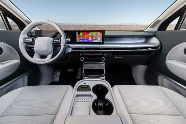 Hyundai IONIQ 9 Named to 2025 Wards 10 Best Interiors & UX List