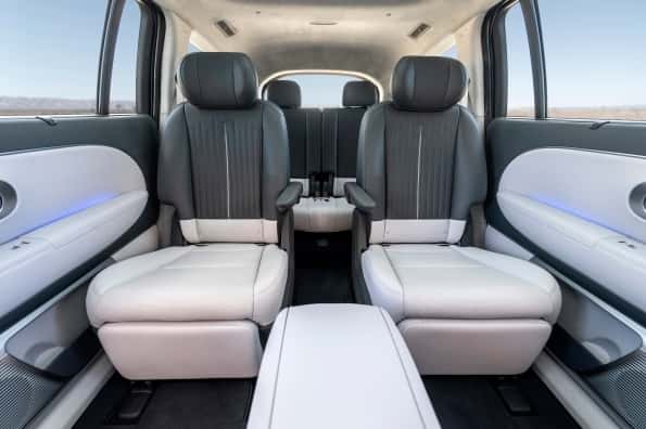 Hyundai IONIQ 9 Named to 2025 Wards 10 Best Interiors & UX List