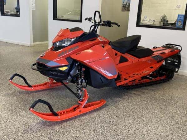 2019 Ski-Doo Backcountry 850 Orange