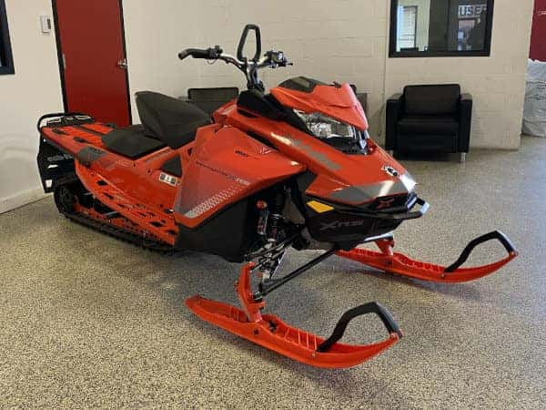 2019 Ski-Doo Backcountry 850 Orange 2