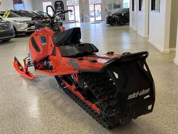2019 Ski-Doo Backcountry 850 Orange 3