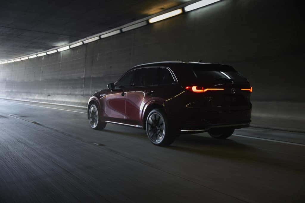 2024 mazda cx-90 zoom zooming