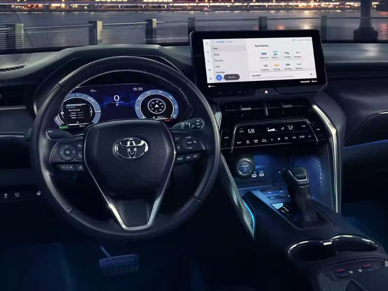 New 2023 Toyota Venza interior features and technology