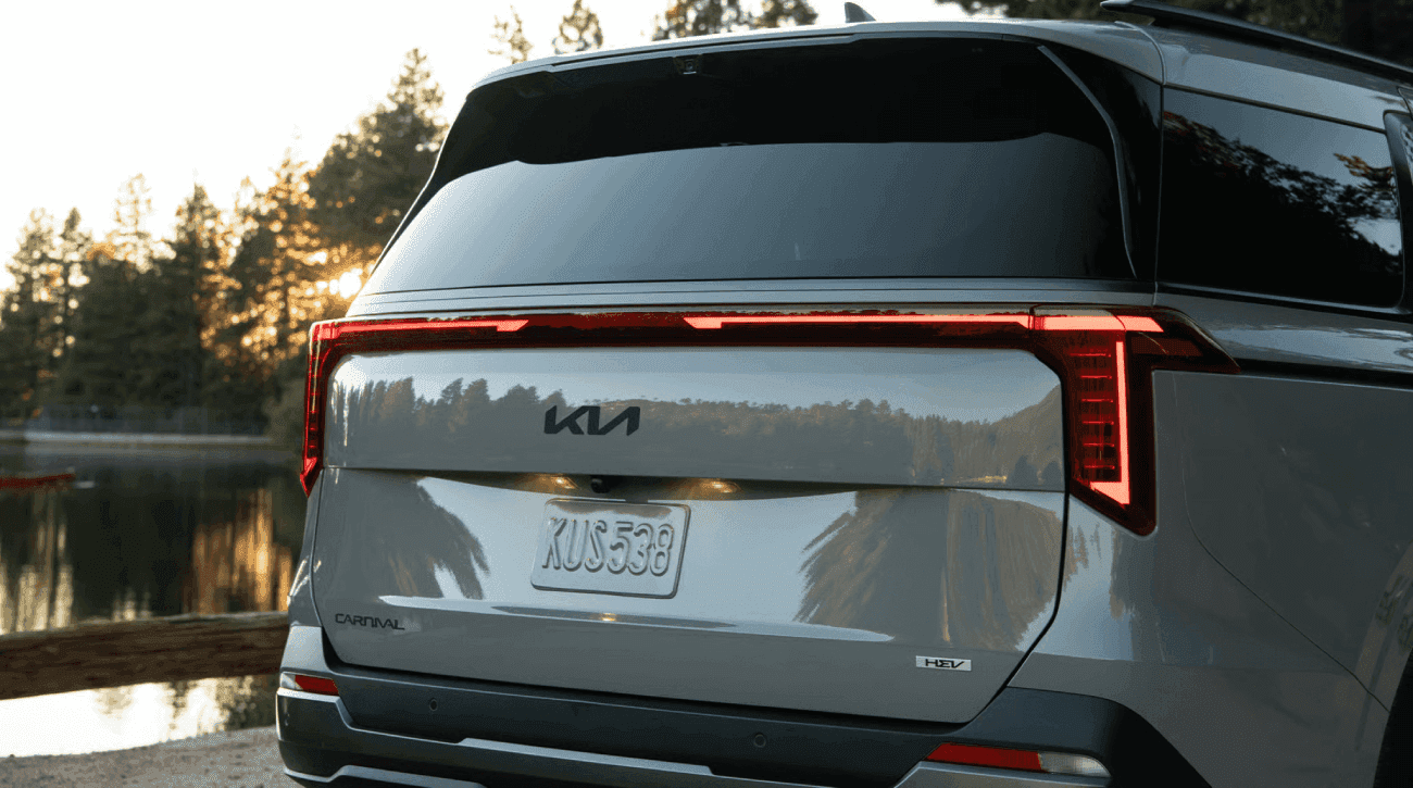 2026 Kia Carnival MPV Hybrid 3