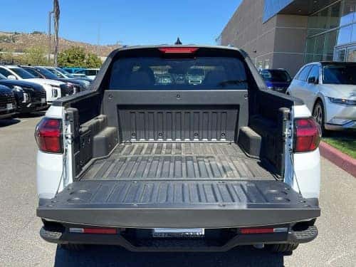 2025 Hyundai SANTA CRUZ view of bed 