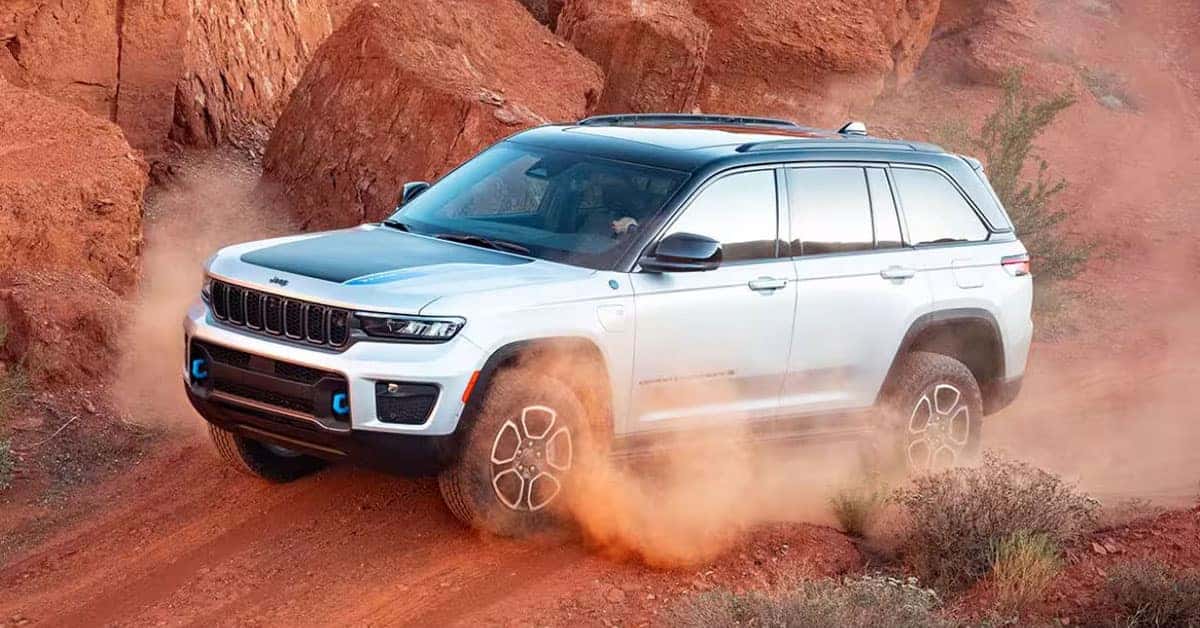 2025 Grand Cherokee driving in a dirt road