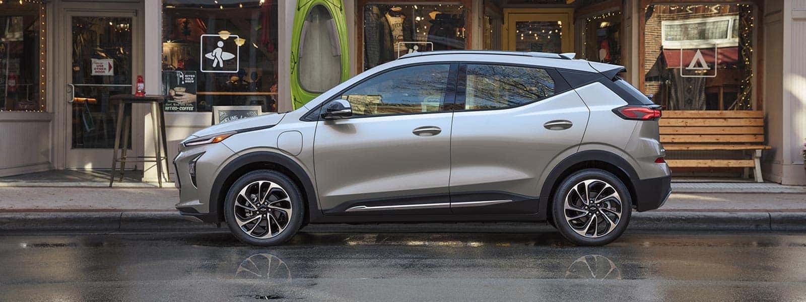 Lease or finance 2023 Chevrolet Bolt EUV in Thornhill Ontario 