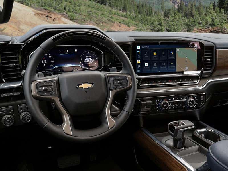 New 2024 Chevrolet Silverado 1500 interior features and design