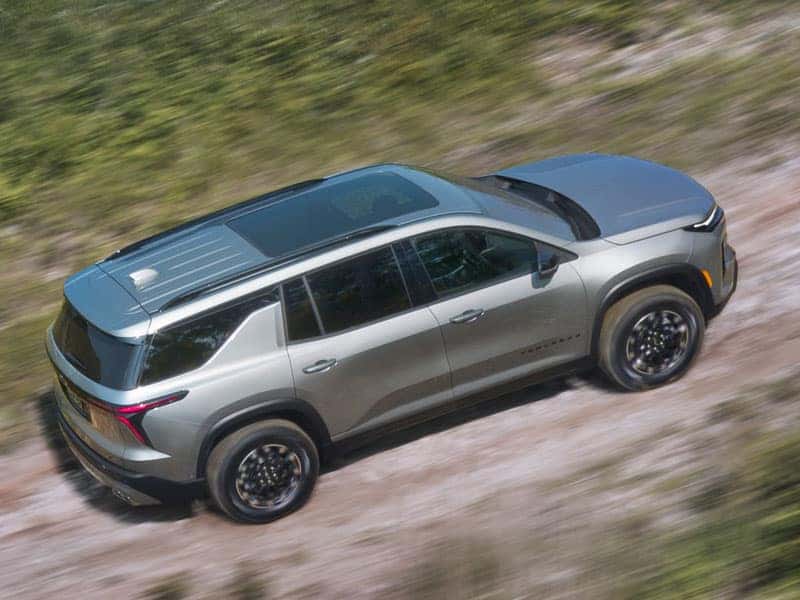 New 2025 Chevrolet Traverse Midsize SUV Engine Performance and Powertrains